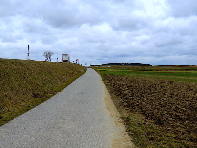 Begleitweg Bundesstraße